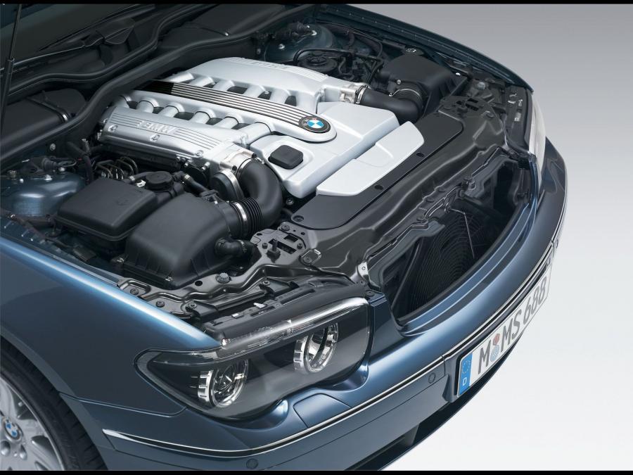  BMW 760iL 2003 года  (фото 15 из 16)